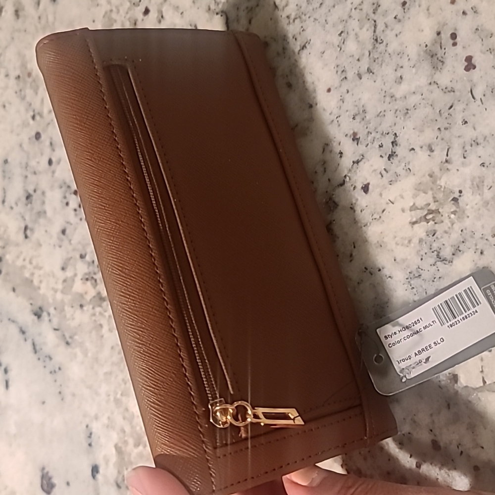 Guess Wallet - Picture 3 of 5